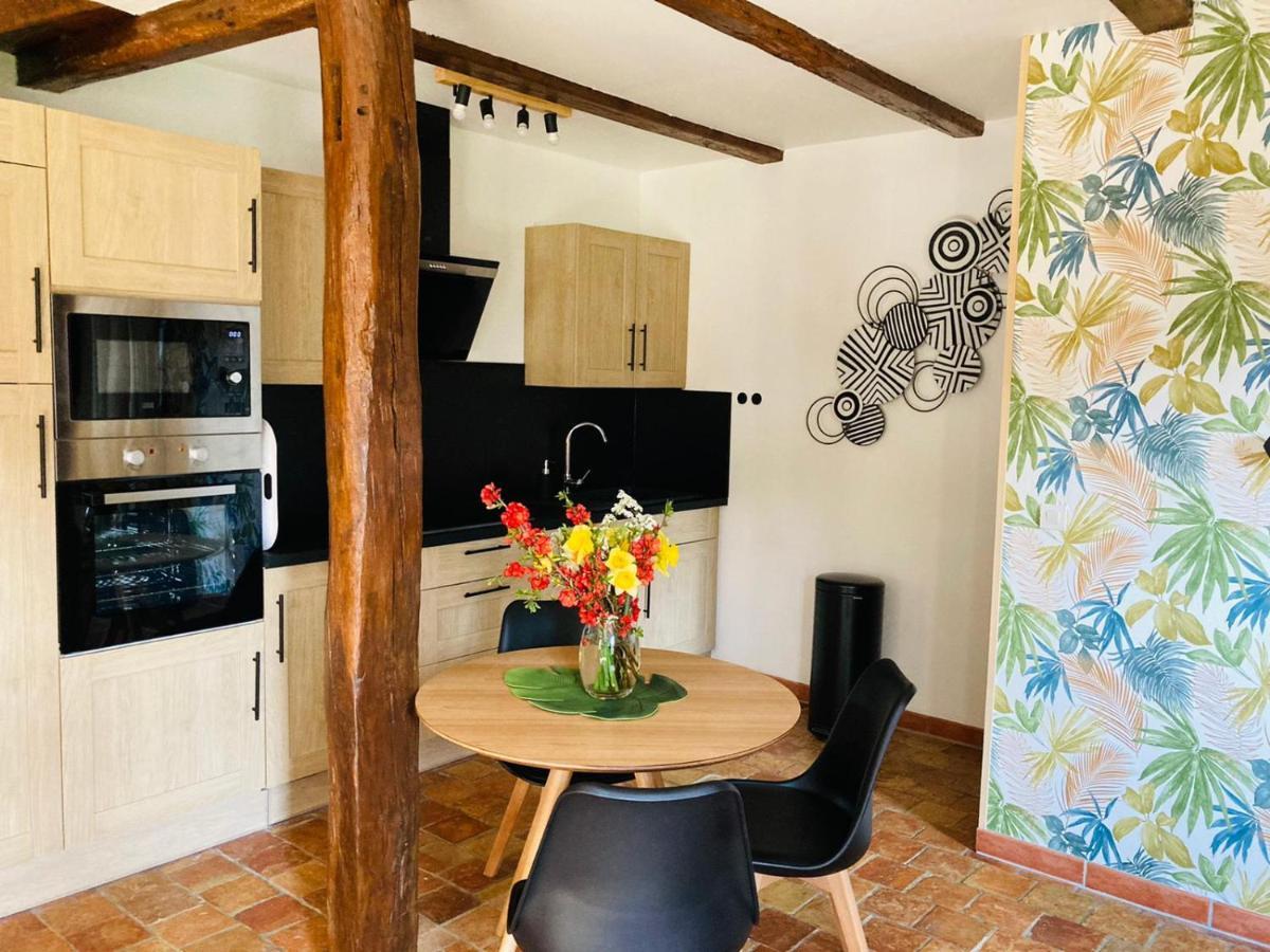 Maison De Campagne Avec Cheminee Et Exterieur La Neuville-aux-Bois Exteriér fotografie