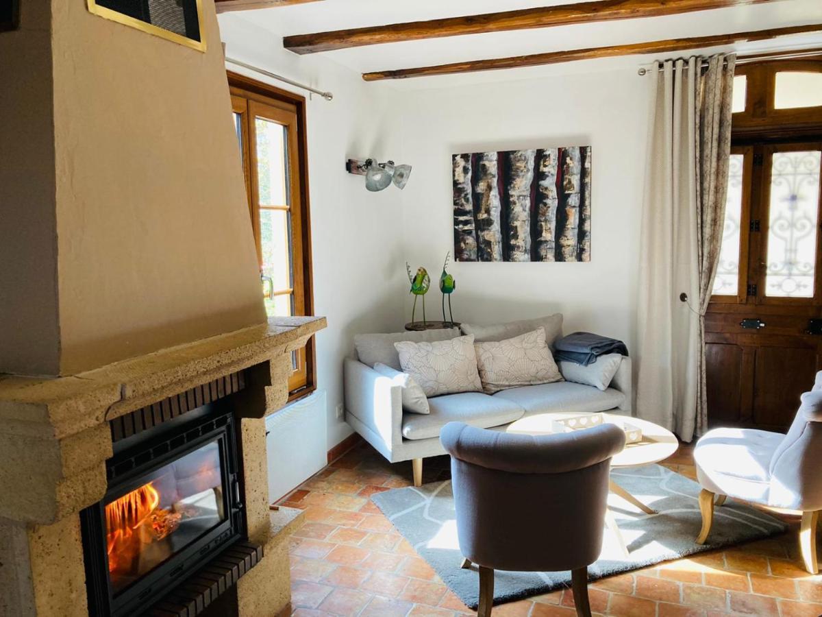Maison De Campagne Avec Cheminee Et Exterieur La Neuville-aux-Bois Exteriér fotografie