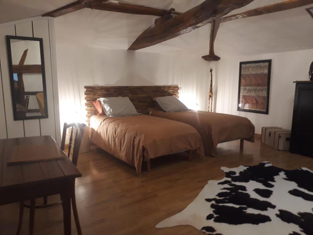 Maison De Campagne Avec Cheminee Et Exterieur La Neuville-aux-Bois Exteriér fotografie